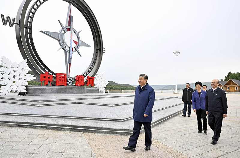 9月6日至8日，中共中央總書記、國家主席、中央軍委主席習近平在黑龍江考察。這是6日下午，習近平在大興安嶺地區(qū)漠河市北極村考察。